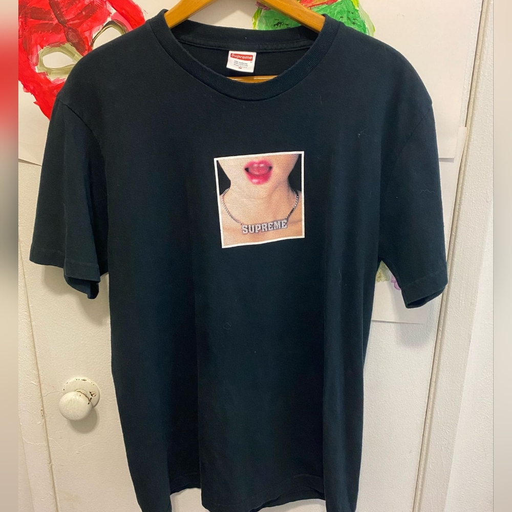 Supreme men tshirt
